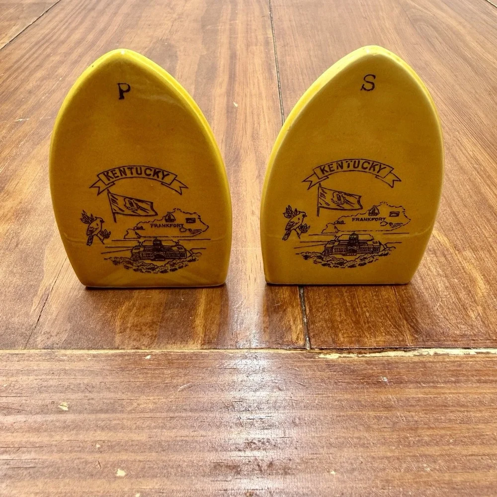 Vintage Kentucky Souvenir Salt and Pepper Shakers Ceramic Flatiron Sad Iron Set